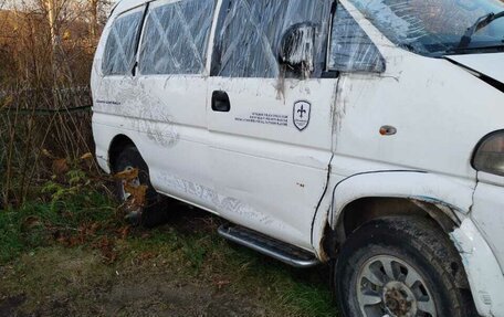 Mitsubishi Delica IV, 1995 год, 650 000 рублей, 4 фотография