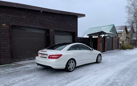 Mercedes-Benz E-Класс, 2010 год, 1 900 000 рублей, 6 фотография