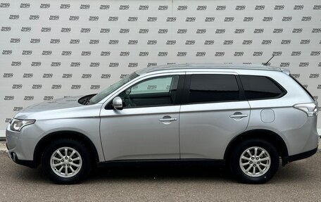 Mitsubishi Outlander III рестайлинг 3, 2014 год, 1 650 000 рублей, 8 фотография