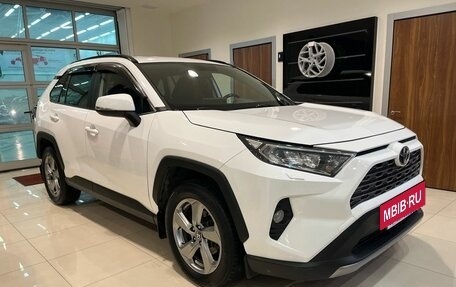 Toyota RAV4, 2020 год, 3 699 000 рублей, 5 фотография