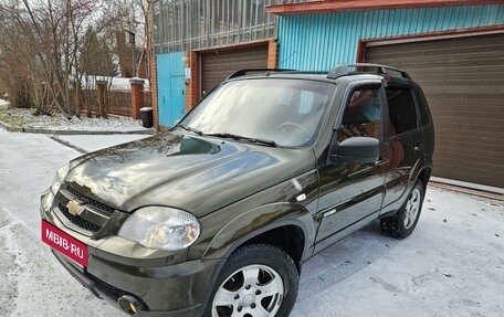 Chevrolet Niva I рестайлинг, 2011 год, 567 000 рублей, 3 фотография