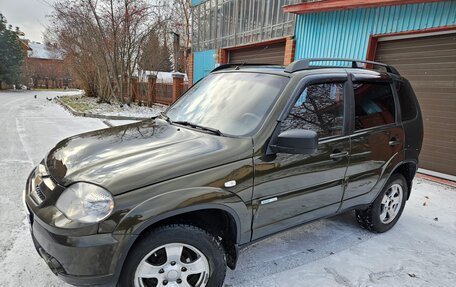 Chevrolet Niva I рестайлинг, 2011 год, 567 000 рублей, 32 фотография