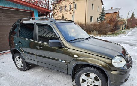 Chevrolet Niva I рестайлинг, 2011 год, 567 000 рублей, 38 фотография