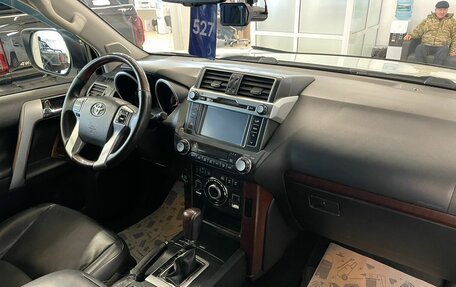 Toyota Land Cruiser Prado 150 рестайлинг 2, 2015 год, 4 699 000 рублей, 13 фотография