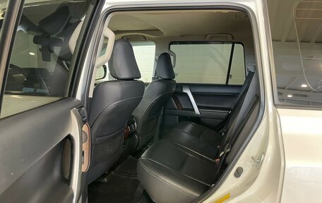 Toyota Land Cruiser Prado 150 рестайлинг 2, 2015 год, 4 699 000 рублей, 18 фотография