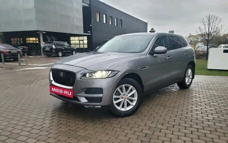 Jaguar F-Pace, 2019 год, 3 999 000 рублей, 8 фотография