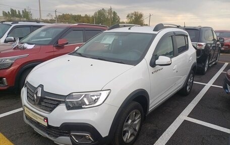 Renault Sandero II рестайлинг, 2021 год, 1 550 000 рублей, 2 фотография