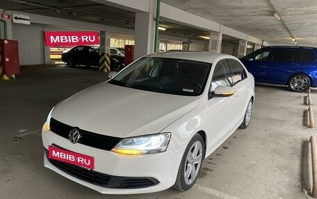 Volkswagen Jetta VI, 2012 год, 1 100 000 рублей, 2 фотография