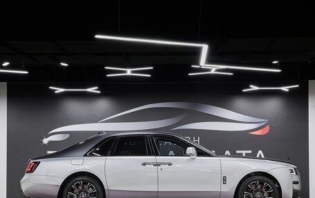 Rolls-Royce Ghost Series II рестайлинг, 2023 год, 64 900 000 рублей, 6 фотография