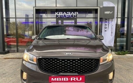 KIA Sedona III, 2016 год, 2 200 000 рублей, 2 фотография