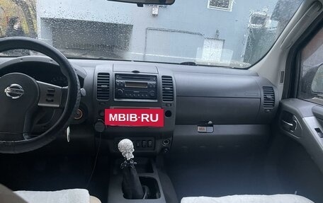 Nissan Navara (Frontier), 2006 год, 910 000 рублей, 6 фотография