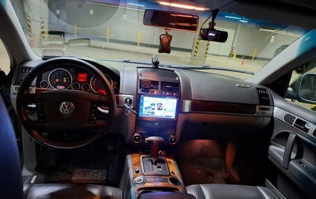 Volkswagen Touareg III, 2004 год, 1 100 000 рублей, 13 фотография