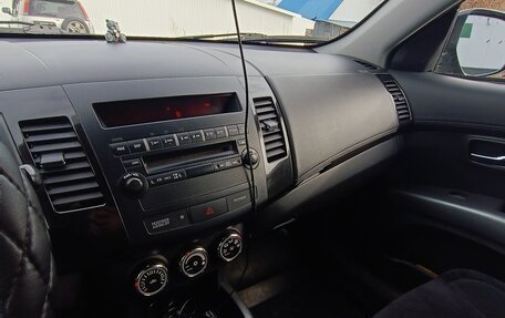 Mitsubishi Outlander III рестайлинг 3, 2010 год, 1 650 000 рублей, 12 фотография