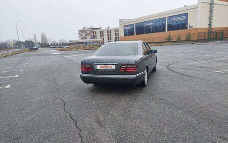 Mercedes-Benz E-Класс, 1997 год, 350 000 рублей, 4 фотография