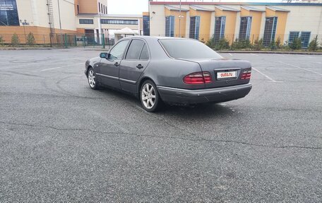 Mercedes-Benz E-Класс, 1997 год, 350 000 рублей, 8 фотография