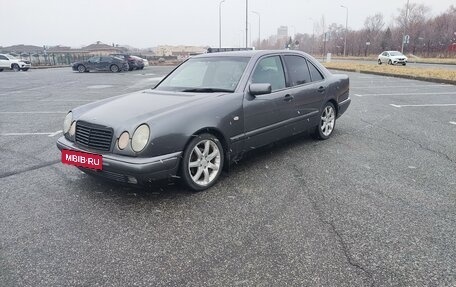 Mercedes-Benz E-Класс, 1997 год, 350 000 рублей, 5 фотография