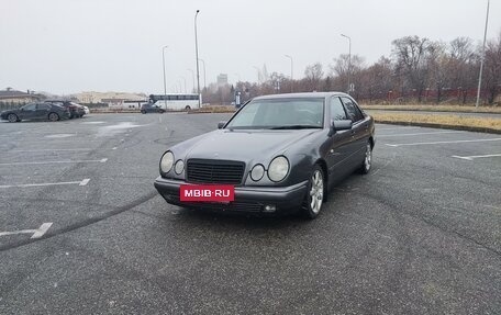 Mercedes-Benz E-Класс, 1997 год, 350 000 рублей, 10 фотография