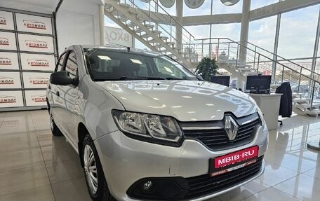 Renault Logan II, 2015 год, 880 000 рублей, 4 фотография