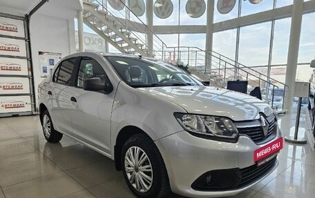 Renault Logan II, 2015 год, 880 000 рублей, 5 фотография