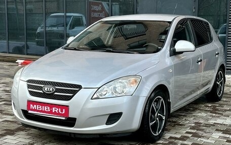 KIA cee'd I рестайлинг, 2009 год, 589 000 рублей, 1 фотография