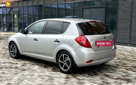 KIA cee'd I рестайлинг, 2009 год, 589 000 рублей, 3 фотография