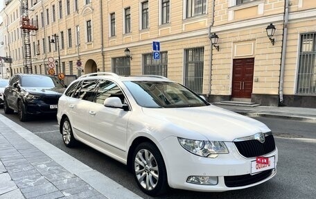 Skoda Superb III рестайлинг, 2012 год, 2 600 000 рублей, 2 фотография