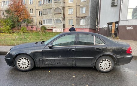 Mercedes-Benz E-Класс, 2002 год, 550 000 рублей, 2 фотография