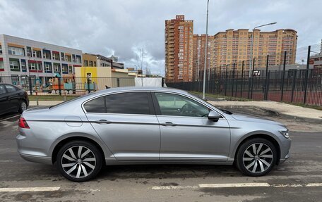 Volkswagen Passat B8 рестайлинг, 2019 год, 2 850 000 рублей, 7 фотография