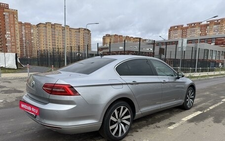 Volkswagen Passat B8 рестайлинг, 2019 год, 2 850 000 рублей, 6 фотография