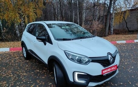 Renault Kaptur I рестайлинг, 2019 год, 1 800 000 рублей, 11 фотография