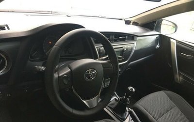 Toyota Auris II, 2014 год, 1 335 000 рублей, 1 фотография