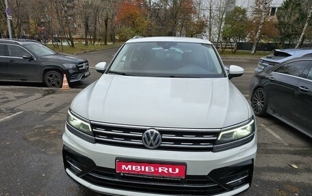 Volkswagen Tiguan II, 2019 год, 3 800 000 рублей, 1 фотография