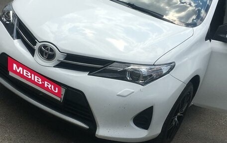 Toyota Auris II, 2014 год, 1 335 000 рублей, 4 фотография