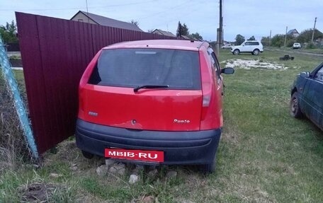 Fiat Punto III Punto Evo рестайлинг, 2000 год, 70 000 рублей, 2 фотография