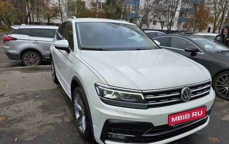 Volkswagen Tiguan II, 2019 год, 3 800 000 рублей, 4 фотография