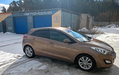 Hyundai i30 II рестайлинг, 2012 год, 900 000 рублей, 12 фотография