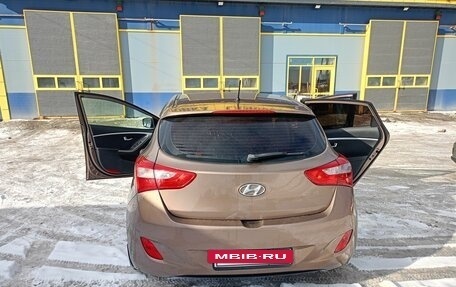 Hyundai i30 II рестайлинг, 2012 год, 900 000 рублей, 11 фотография