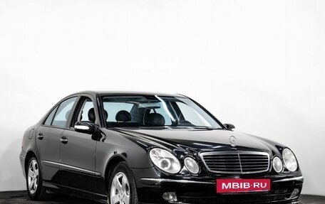 Mercedes-Benz E-Класс, 2004 год, 890 000 рублей, 3 фотография