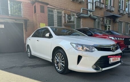 Toyota Camry, 2017 год, 2 750 000 рублей, 4 фотография