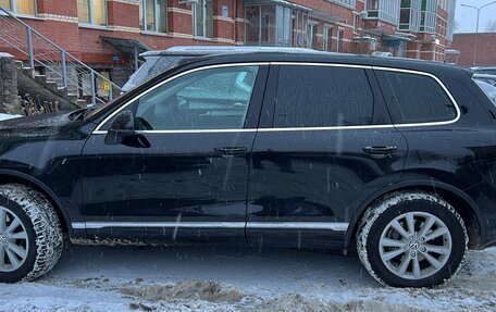 Volkswagen Touareg III, 2011 год, 1 950 000 рублей, 22 фотография