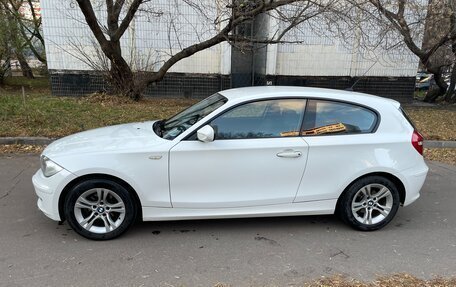 BMW 1 серия, 2011 год, 1 150 000 рублей, 3 фотография