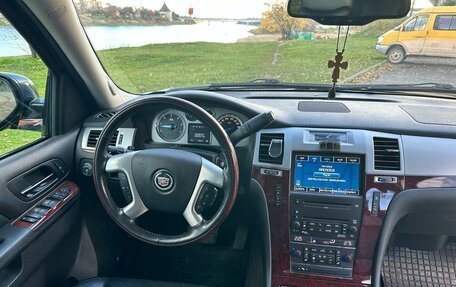 Cadillac Escalade III, 2010 год, 1 800 000 рублей, 6 фотография