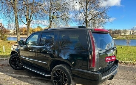 Cadillac Escalade III, 2010 год, 1 800 000 рублей, 3 фотография