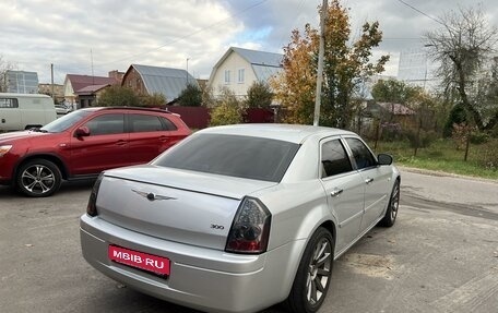 Chrysler 300C II, 2005 год, 900 000 рублей, 4 фотография