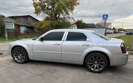 Chrysler 300C II, 2005 год, 900 000 рублей, 6 фотография