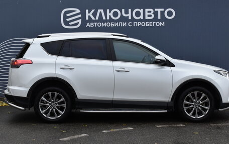 Toyota RAV4, 2018 год, 2 260 000 рублей, 5 фотография