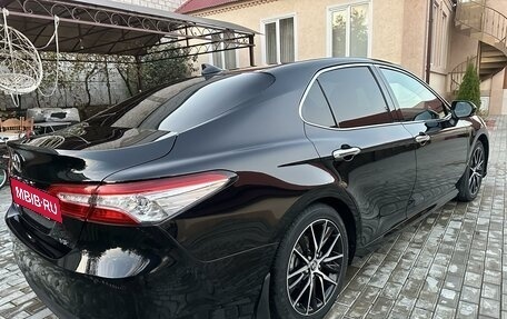 Toyota Camry, 2019 год, 3 450 000 рублей, 4 фотография