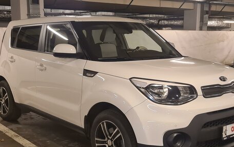 KIA Soul II рестайлинг, 2018 год, 2 000 000 рублей, 6 фотография