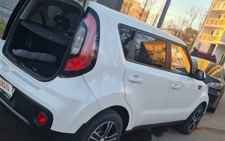 KIA Soul II рестайлинг, 2018 год, 2 000 000 рублей, 5 фотография