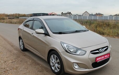 Hyundai Solaris II рестайлинг, 2011 год, 890 000 рублей, 2 фотография